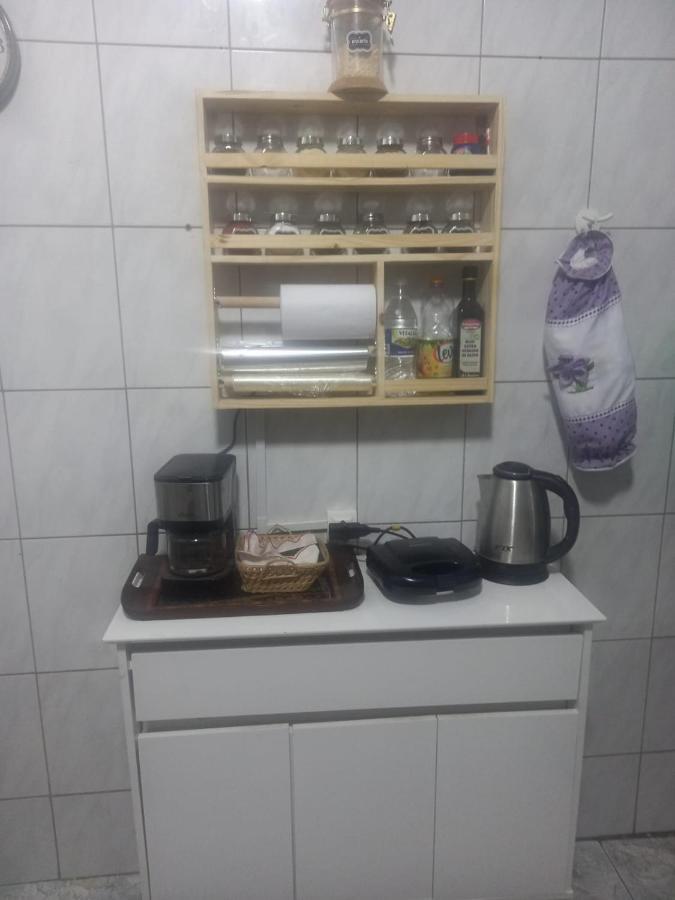 Casa de hóspedes Confortavel - Banheiro Privativo! *